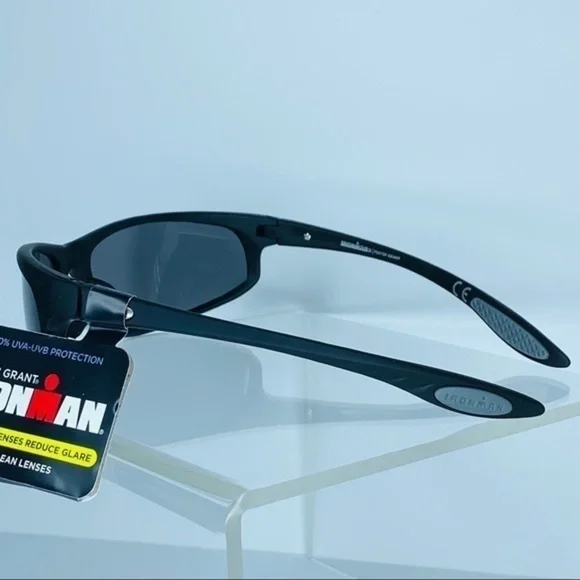 Foster Grant IronMan Polarized Lens Sungla… - Picture 4 of 6